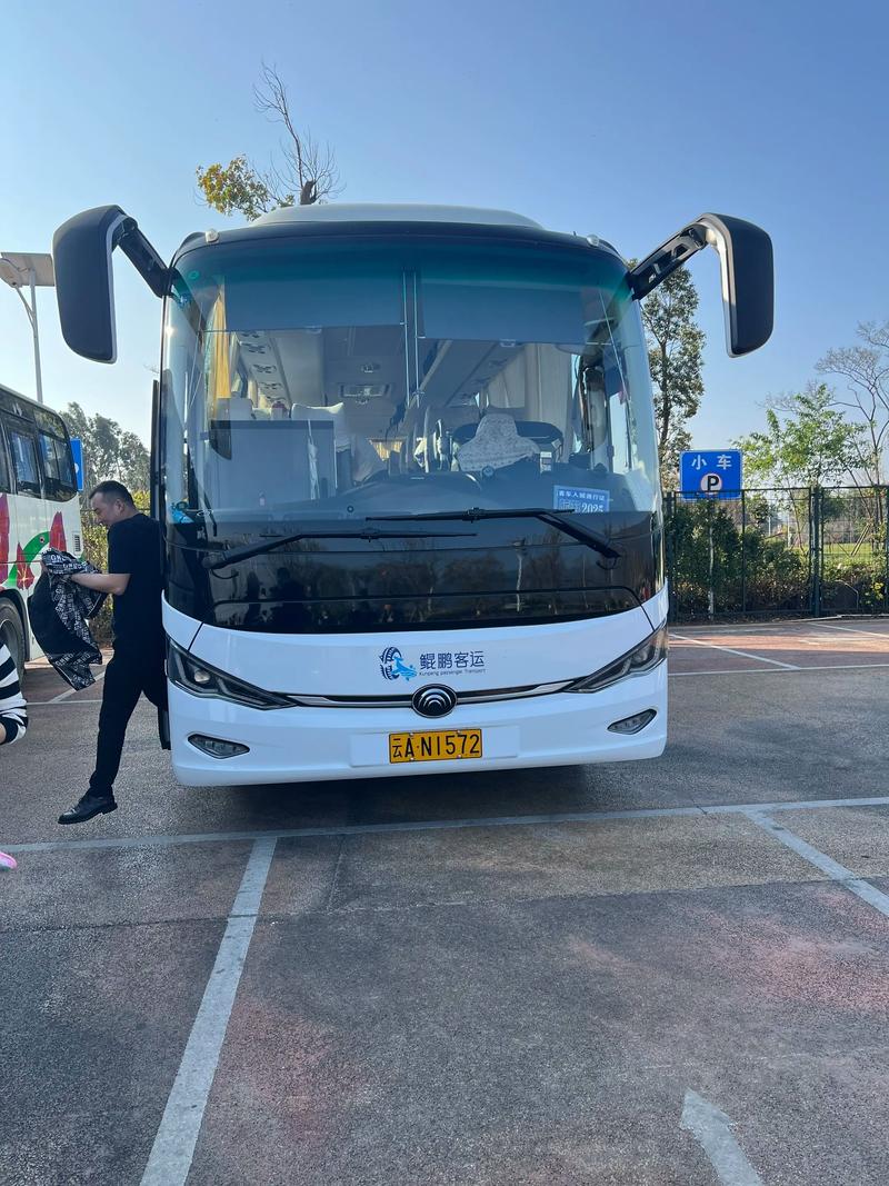 西双版纳旅游包车